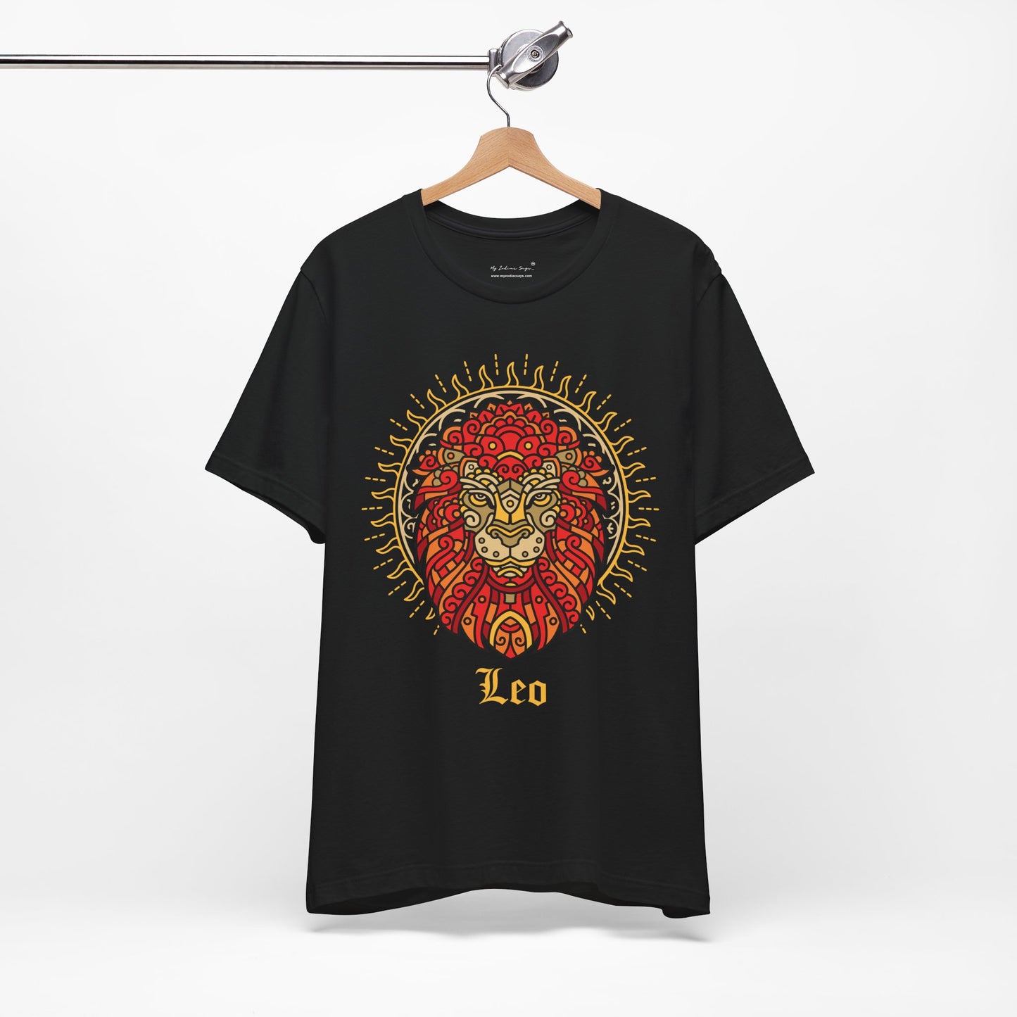 Leo Round Unisex T-Shirt